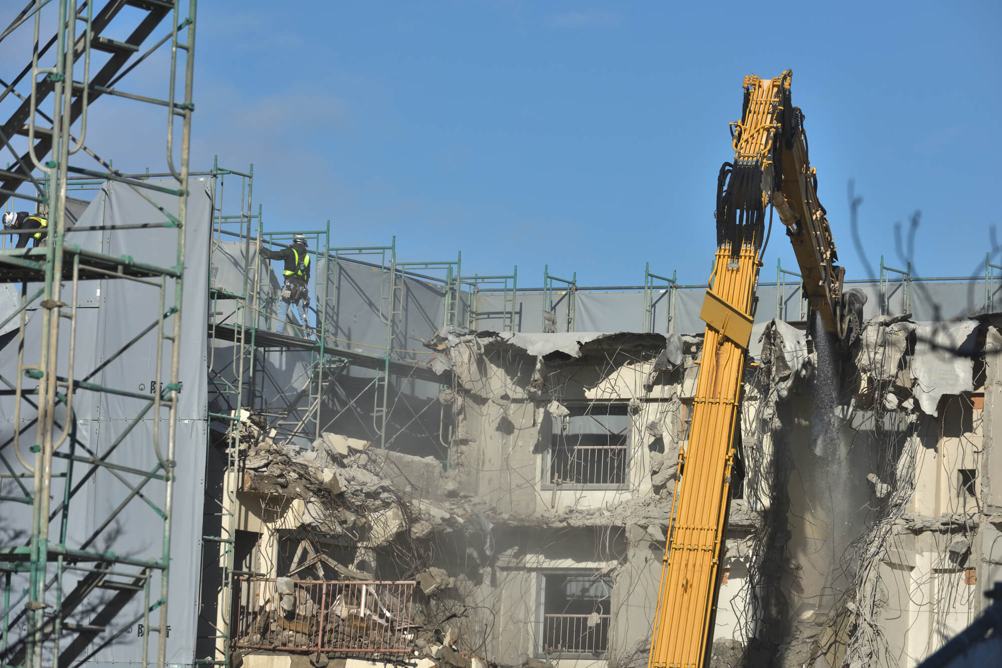 複雑な地形・狭小地に対応する技術力